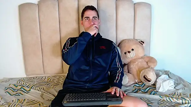 Snapshot of ryanlevi1 chatting on 24, 2, 2026 ryanlevi1 online show from 24, 2, 2026