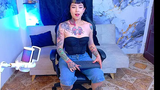 nova kitttyy online show from 24, 7, 2026