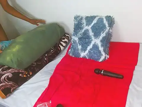 ChocoSlenderXXX online show from 5, 4, 2026