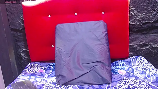 violet angel13 online show from 14, 4, 2026