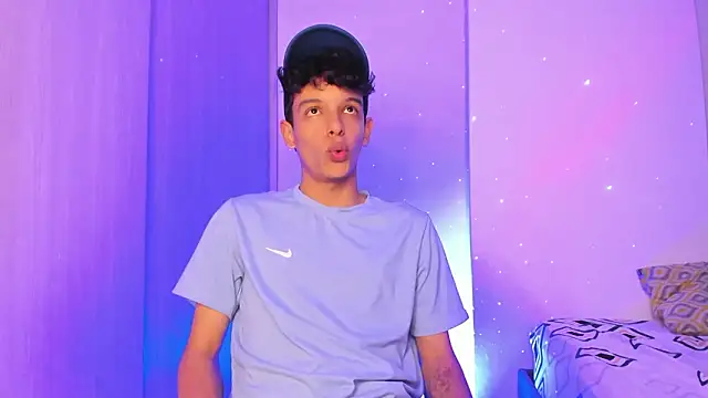 Snapshot of Maxfrost1 chatting on 28, 2, 2026 Maxfrost1 online show from 28, 2, 2026