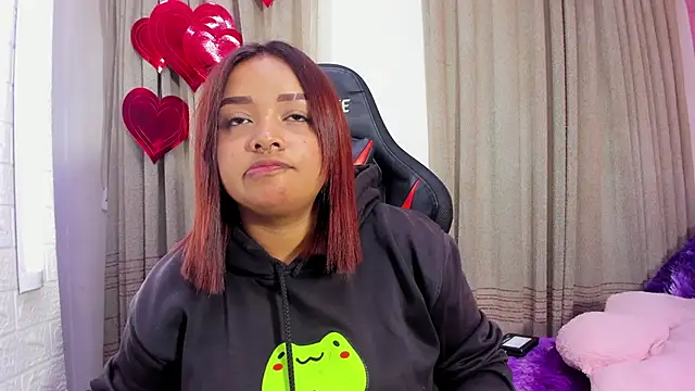 Snapshot of Sienna_Lux01 chatting on 22, 2, 2026 Sienna Lux01 online show from 22, 2, 2026