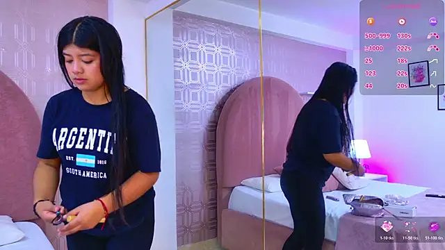 Khloe Moon online show from 17, 4, 2026