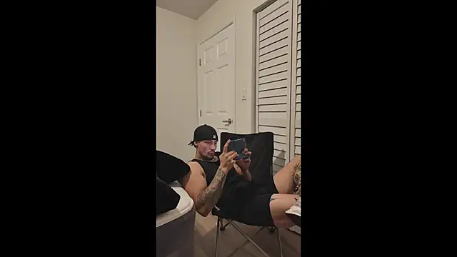 Alejandrosolerxxx online show from 3, 3, 2026