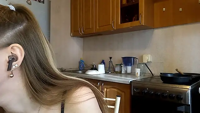 Snapshot of VictoriaDeese chatting on 18, 2, 2026 VictoriaDeese online show from 18, 2, 2026