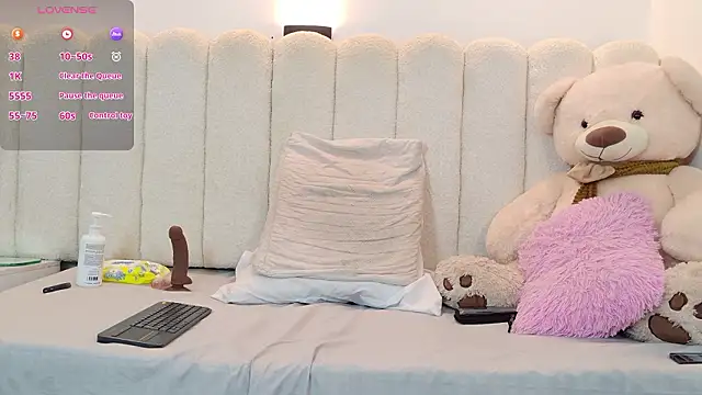 Ruby cruzz online show from 9, 3, 2026