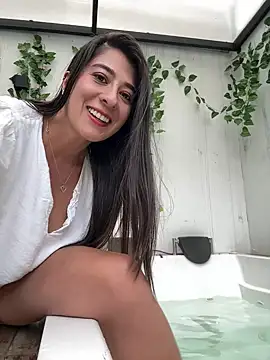 Snapshot of miiaa_love chatting on 21, 2, 2026 miiaa love online show from 21, 2, 2026