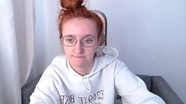 Snapshot of miay_here_ chatting on 4, 7, 2026 miay here online show from 4, 7, 2026