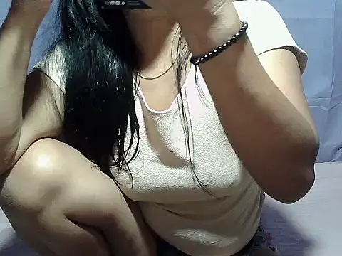 Snapshot of Sh1nbae22 chatting on 17, 6, 2026 Sh1nbae22 online show from 17, 6, 2026