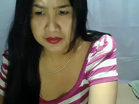 Snapshot of Sh1nbae22 chatting on 17, 7, 2026 Sh1nbae22 online show from 17, 7, 2026