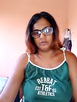 indianstrawberrylips4u online show from 18, 4, 2026