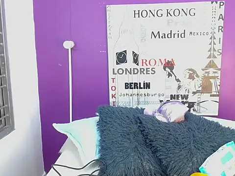 Kate Hewson online show from 4, 3, 2026