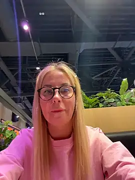 Snapshot of LisaMurr chatting on 19, 2, 2026 LisaMurr online show from 19, 2, 2026