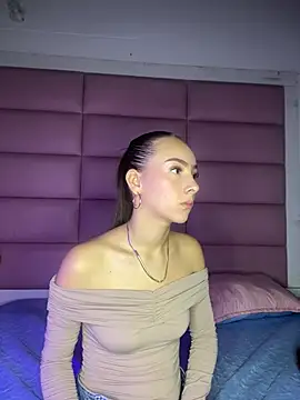 Sophiie 18 online show from 19, 2, 2026