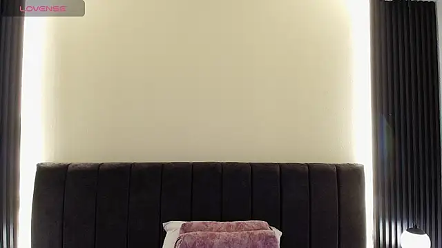 Snapshot of MoriahStorm chatting on 21, 4, 2026 MoriahStorm online show from 21, 4, 2026