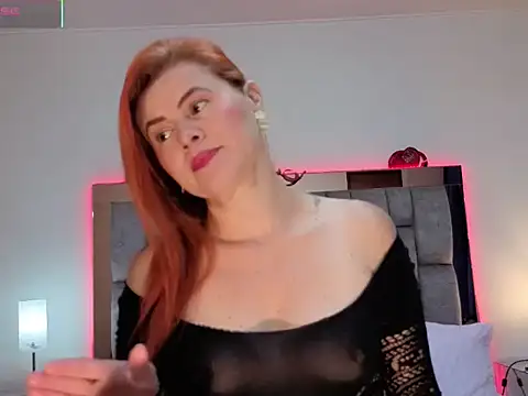 Snapshot of Xiomara-Suarez01 chatting on 7, 4, 2026 Xiomara-Suarez01 online show from 7, 4, 2026