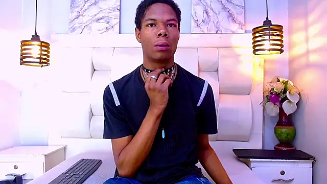 Santiago Ortiz  online show from 25, 3, 2026