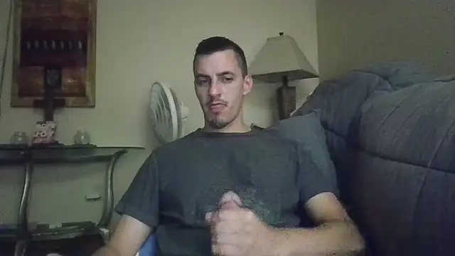 Snapshot of luverrboyy chatting on 14, 7, 2026 luverrboyy online show from 14, 7, 2026
