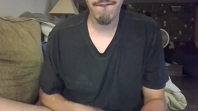 Snapshot of luverrboyy chatting on 17, 7, 2026 luverrboyy online show from 17, 7, 2026