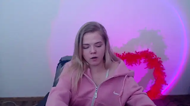 Snapshot of FoxiLana chatting on 28, 2, 2026 FoxiLana online show from 28, 2, 2026