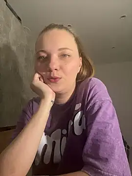 DistrictGirl online show from 29, 3, 2026