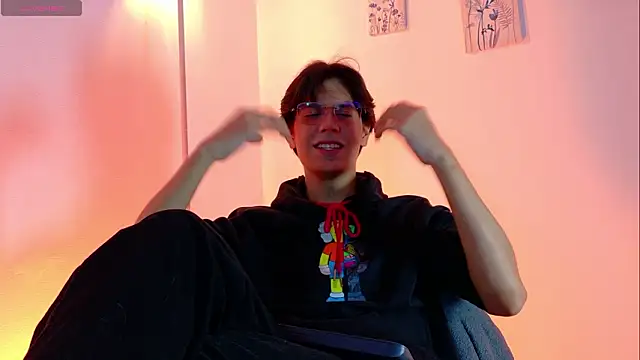 lui x dust online show from 13, 3, 2026