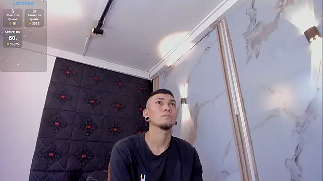 Logan and Reachel online show from 13, 3, 2026