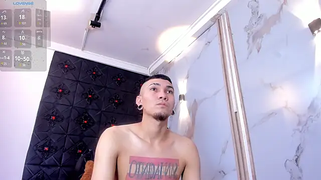 Logan and Reachel online show from 27, 3, 2026