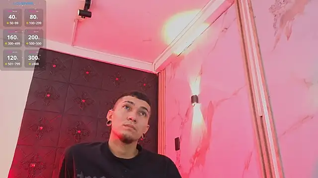 Logan and Reachel online show from 5, 4, 2026