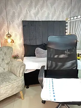 Miaafoxx   online show from 25, 2, 2026