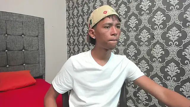 Little Twink19x online show from 24, 2, 2026