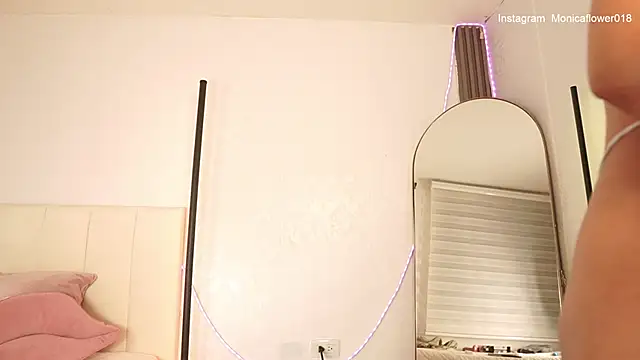 monicaflowerr online show from 8, 3, 2026