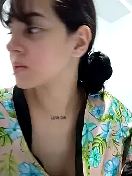 sara cute so online show from 7, 4, 2026