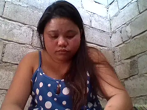 Snapshot of sweetlyn31 chatting on 18, 3, 2026 sweetlyn31 online show from 18, 3, 2026