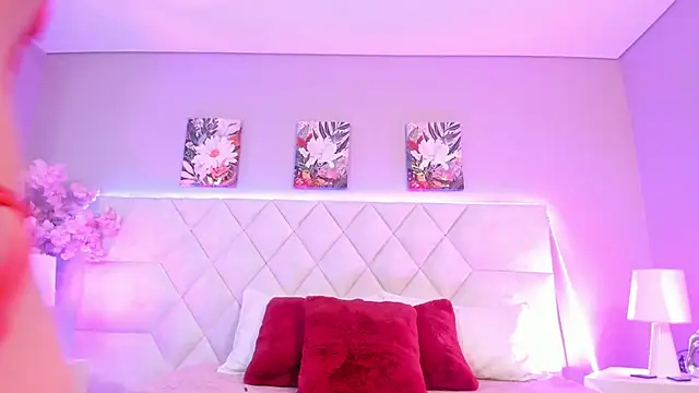 Bianca Monroe  online show from 1, 6, 2026