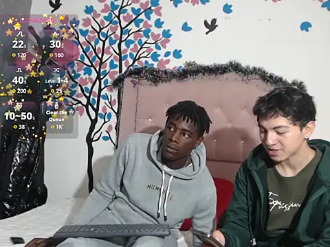 Snapshot of crissfer1 chatting on 1, 3, 2026 crissfer1 online show from 1, 3, 2026