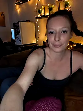 Snapshot of ZaramourXMrX chatting on 3, 3, 2026 ZaramourXMrX online show from 3, 3, 2026