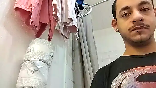 momo0208 online show from 21, 2, 2026