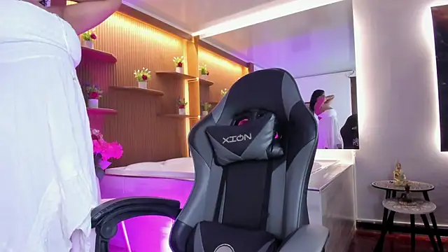 Madisson Edwards online show from 4, 4, 2026