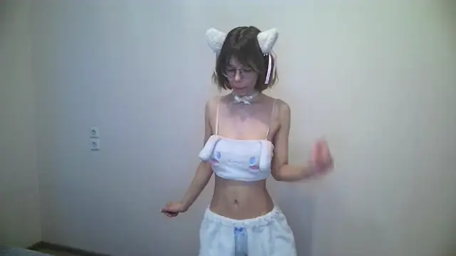 Snapshot of Kate_Mooss chatting on 2, 3, 2026 Kate Mooss online show from 2, 3, 2026