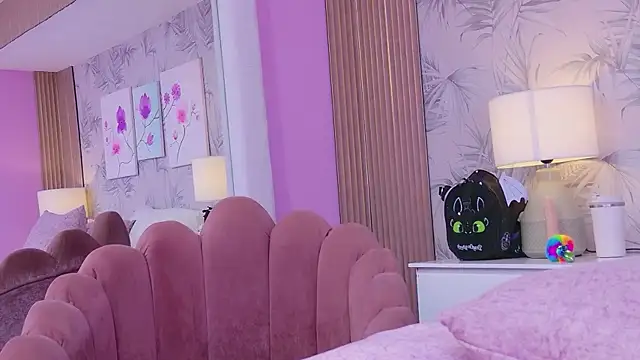 CherryTayloor online show from 9, 4, 2026