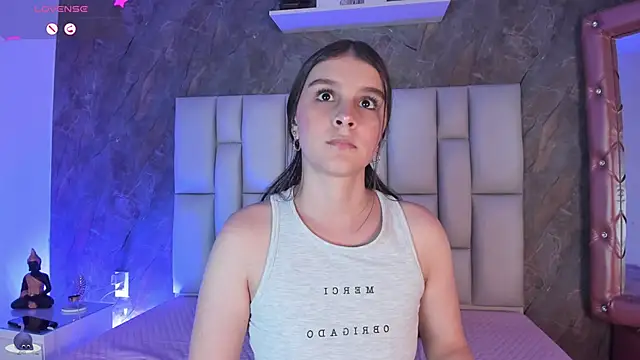 lya gomez online show from 7, 4, 2026