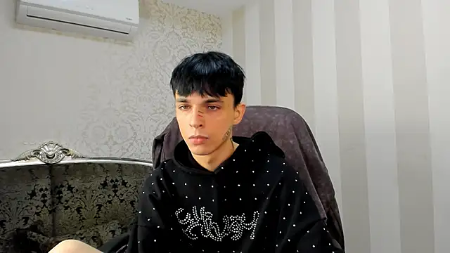 Snapshot of ClarkBev chatting on 24, 2, 2026 ClarkBev online show from 24, 2, 2026