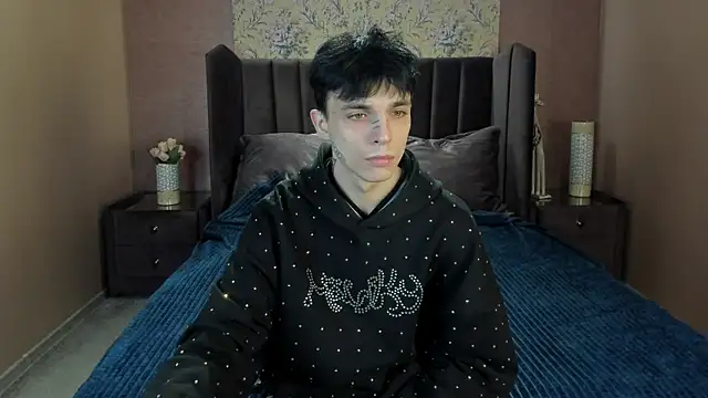 Snapshot of ClarkBev chatting on 27, 2, 2026 ClarkBev online show from 27, 2, 2026