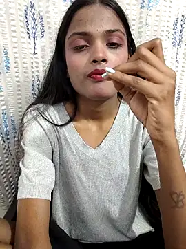 iam-anshika online show from 29, 3, 2026