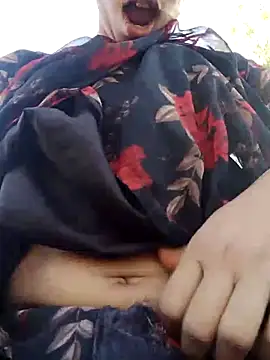 wifedesi7050 online show from 22, 4, 2026