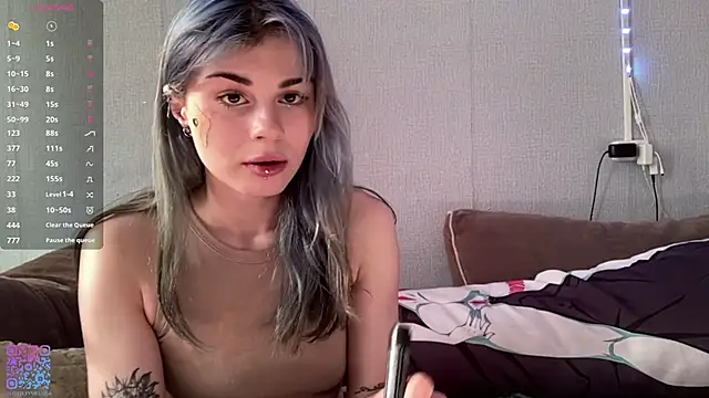 Snapshot of Emmibrilson chatting on 27, 5, 2026 Emmibrilson online show from 27, 5, 2026