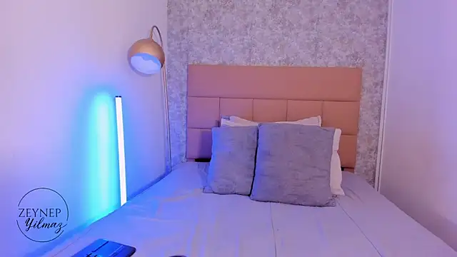 ZeynepYilmaz online show from 11, 4, 2026