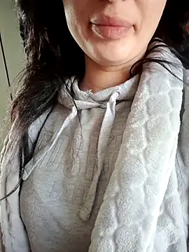 halii21 online show from 10, 3, 2026