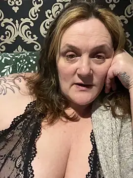 Snapshot of Busty-GilfQuinn chatting on 22, 2, 2026 Busty-GilfQuinn online show from 22, 2, 2026